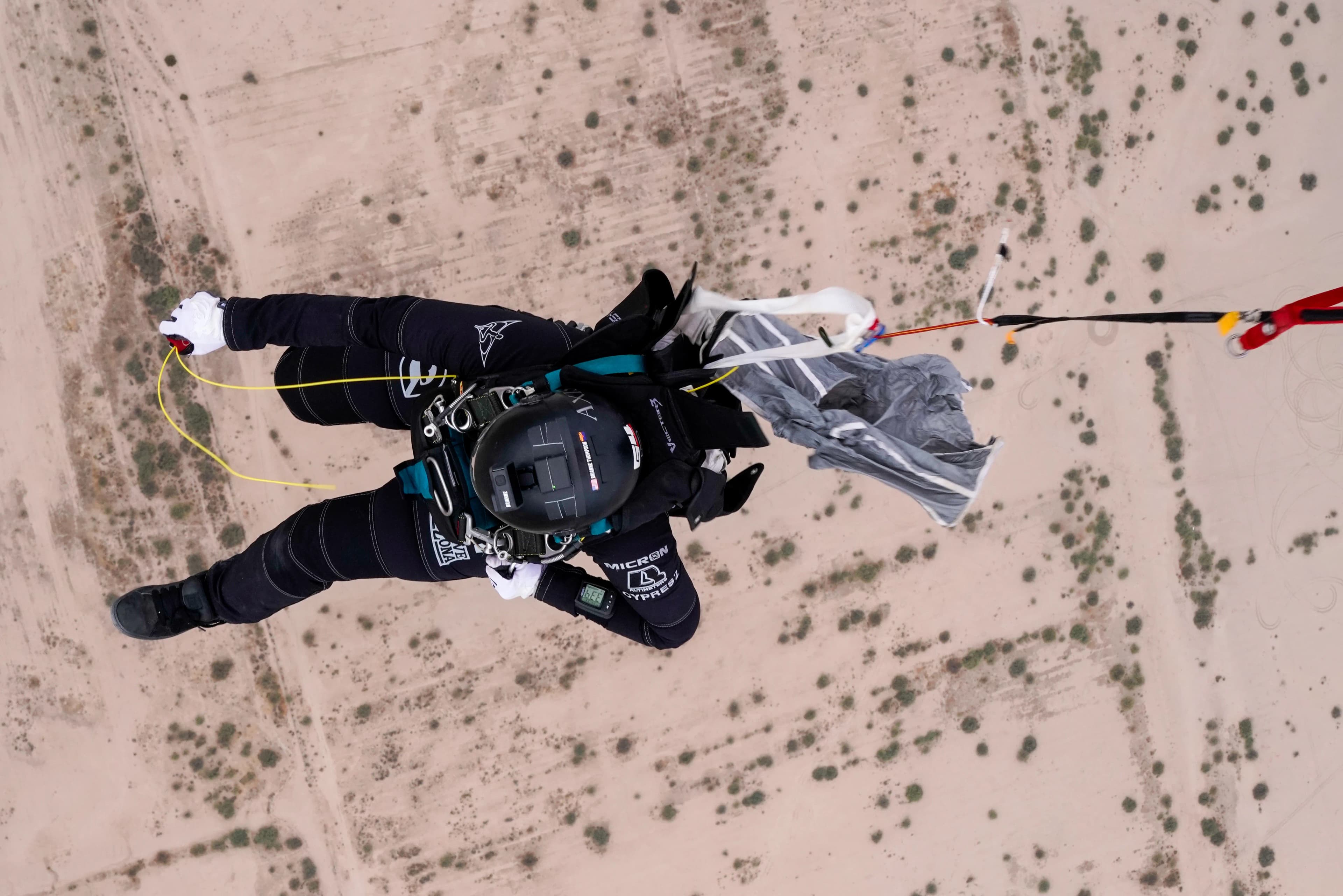 Sport skydiving training with AXIS Flight School